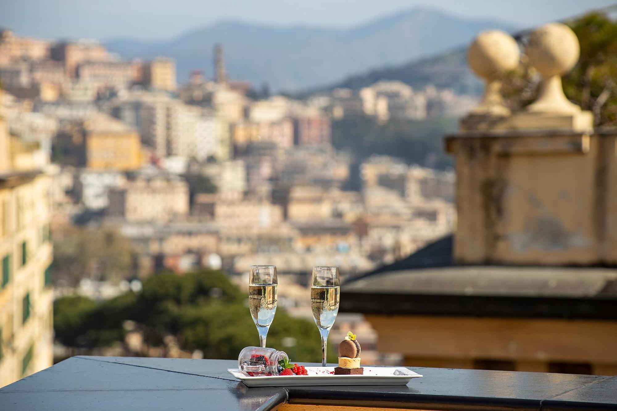 Melia Genova Hotel Bagian luar foto