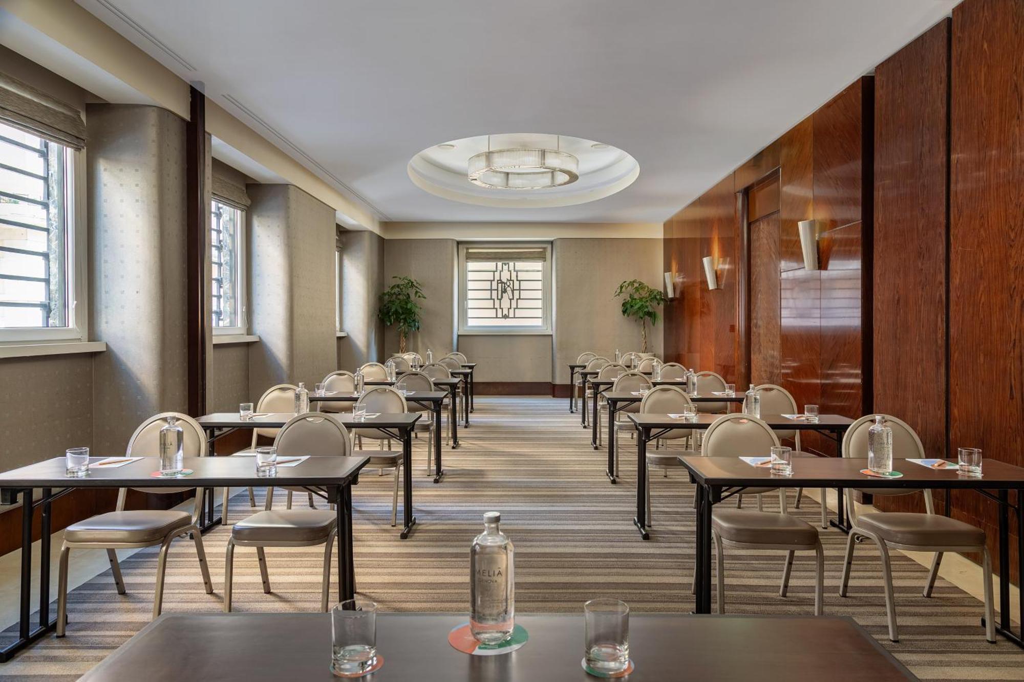 Melia Genova Hotel Bagian luar foto