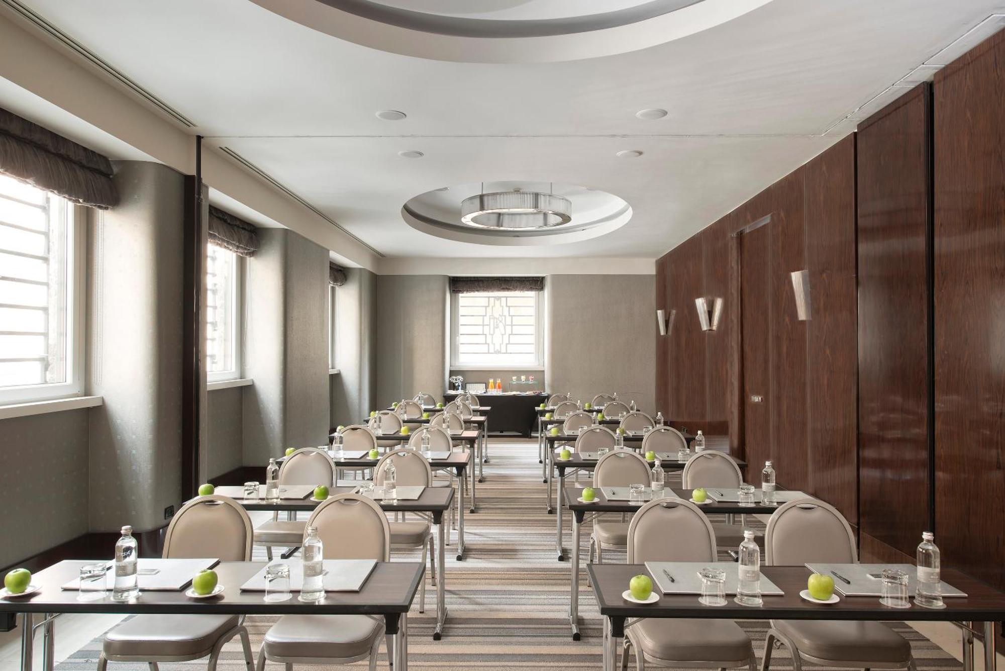 Melia Genova Hotel Bagian luar foto