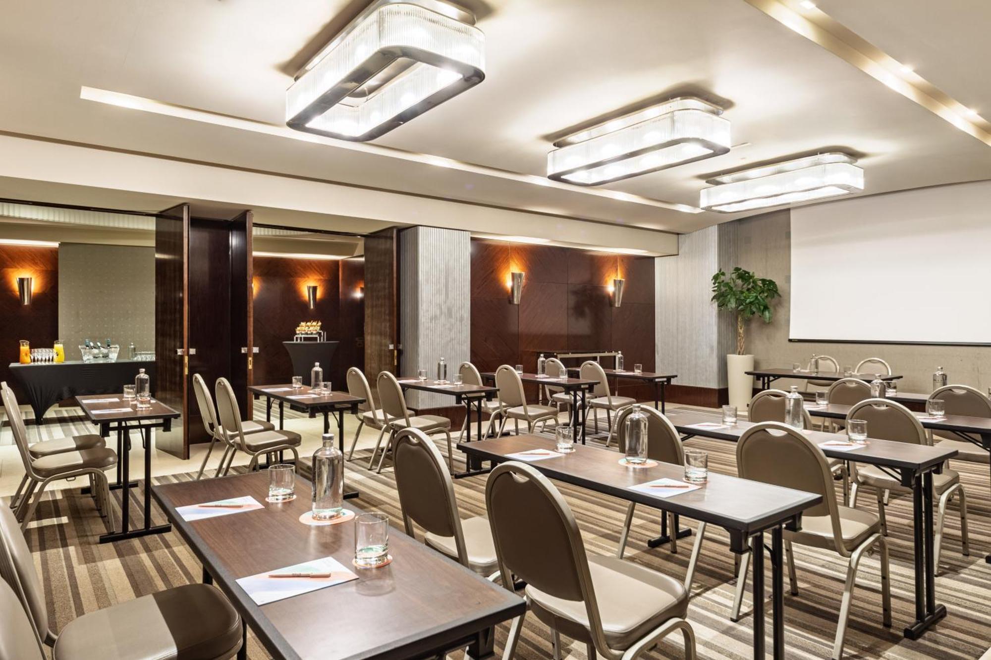 Melia Genova Hotel Bagian luar foto