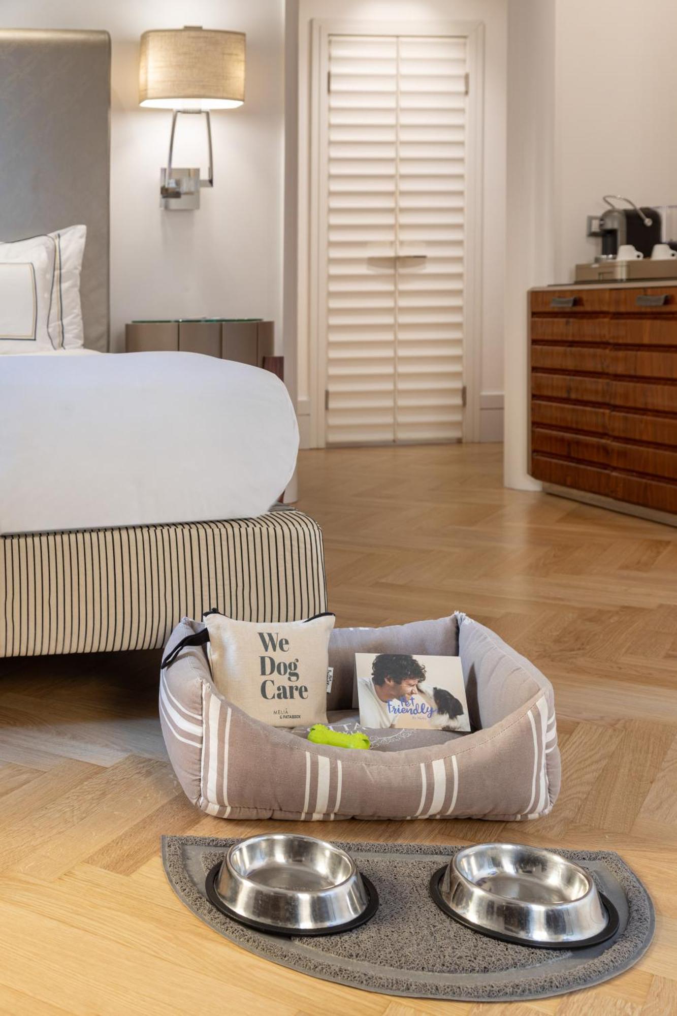 Melia Genova Hotel Bagian luar foto